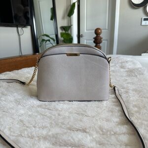 Neutral Pebbled Crossbody Bag with Gold Chain Accent